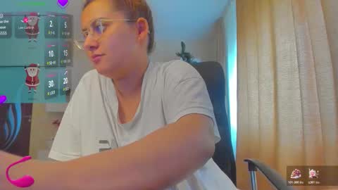 Snapshot of cherry_pie_69 chatting on 27, 11, 2025 mayra online show from 27, 11, 2025