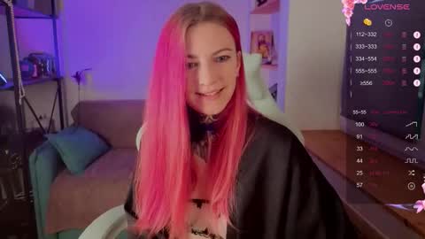 Snapshot of cherry_roxy chatting on 18, 11, 2025 Roxy online show from 18, 11, 2025