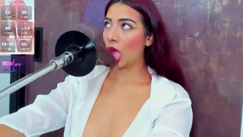 Snapshot of cherry_skinny_ chatting on 18, 12, 2025 ANNY online show from 18, 12, 2025