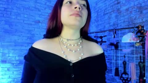     online show from 17, 10, 2025