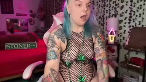 CherryBombBomb online show from 19, 4, 2026