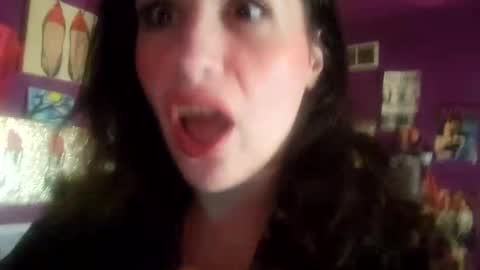 Snapshot of cherrybombxoxoo chatting on 4, 3, 2025 GiaBellaxoxo online show from 4, 3, 2025