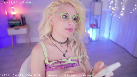 Snapshot of cherrycrush chatting on 20, 4, 2026 Cherry Crush online show from 20, 4, 2026