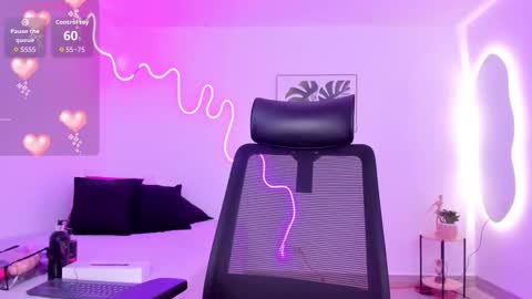 Snapshot of cherrydollxx chatting on 27, 9, 2025 C H E R R Y online show from 27, 9, 2025