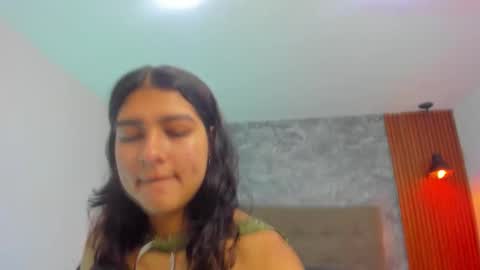 Snapshot of cherrydollxx chatting on 3, 10, 2025 C H E R R Y online show from 3, 10, 2025