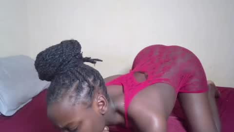 Snapshot of cherrye_bonny2 chatting on 16, 6, 2026 Cherry online show from 16, 6, 2026