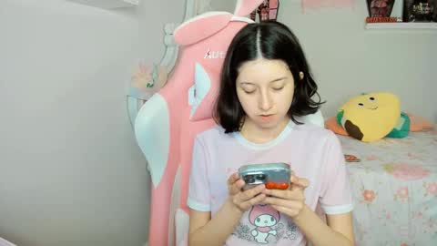 Snapshot of cherrymafer666 chatting on 13, 10, 2025 cherrycute666 online show from 13, 10, 2025