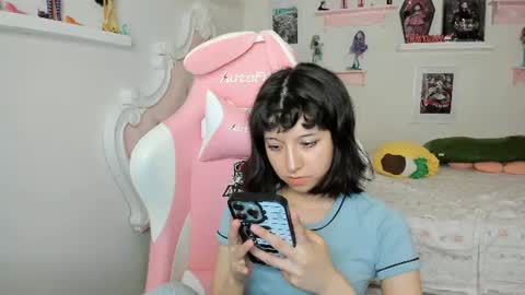 Snapshot of cherrymafer666 chatting on 4, 7, 2026 cherrycute666 online show from 4, 7, 2026
