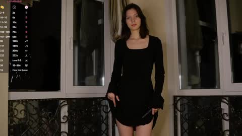 Snapshot of cherrymira chatting on 29, 4, 2026 Loise online show from 29, 4, 2026