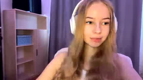 Snapshot of cherryrush951544 chatting on 20, 10, 2025 Evie online show from 20, 10, 2025