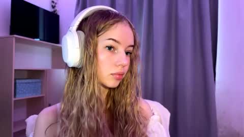 Snapshot of cherryrush951544 chatting on 21, 10, 2025 Evie online show from 21, 10, 2025
