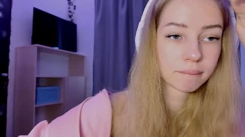 Snapshot of cherryrush951544 chatting on 27, 10, 2025 Evie online show from 27, 10, 2025