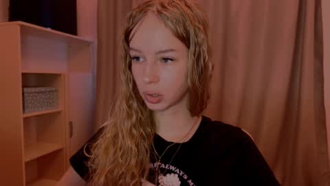 Snapshot of cherryrush951544 chatting on 24, 11, 2025 Evie online show from 24, 11, 2025