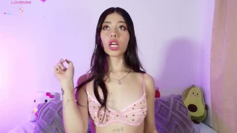 Snapshot of cheryelfox chatting on 15, 10, 2025 cheryelfox online show from 15, 10, 2025