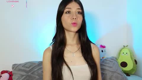 Snapshot of cheryelfox chatting on 5, 11, 2025 cheryelfox online show from 5, 11, 2025