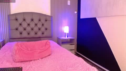 Snapshot of cheryl_hs chatting on 15, 10, 2025 Cheryl online show from 15, 10, 2025