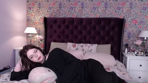 Snapshot of cheryl_turner chatting on 8, 1, 2025 amelia online show from 8, 1, 2025