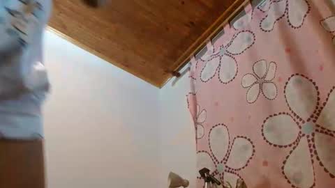 Snapshot of chicarita_fire chatting on 5, 12, 2025 Channel Fire online show from 5, 12, 2025