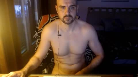 Snapshot of chicocam1983 chatting on 26, 10, 2025 chicocam1983 online show from 26, 10, 2025