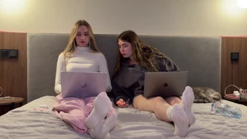 Snapshot of chillgoddess chatting on 14, 11, 2025 Goddess Vika - owner of all ur money online show from 14, 11, 2025