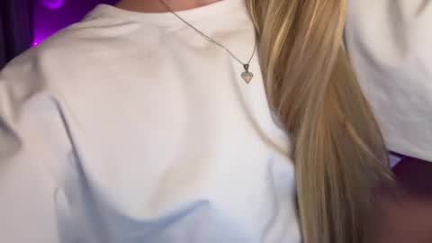 Snapshot of chillgoddess chatting on 5, 12, 2025 Goddess Vika - owner of all ur money online show from 5, 12, 2025