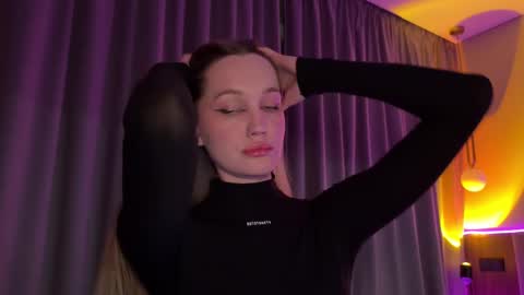 Snapshot of chillgoddess chatting on 19, 12, 2025 Goddess Vika - owner of all ur money online show from 19, 12, 2025