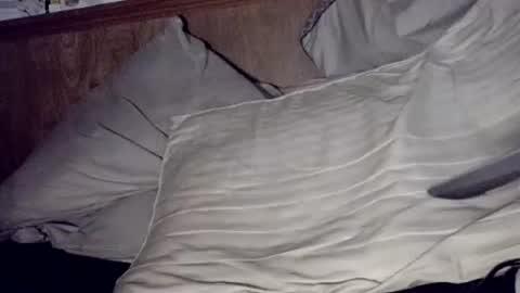 Chilling online show from 21, 9, 2025