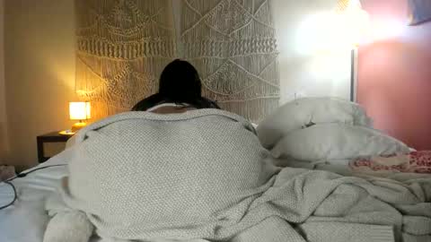 Snapshot of chillwithcamii chatting on 5, 11, 2025 yoursensualparadise online show from 5, 11, 2025