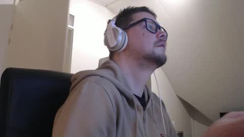 chillzonecam online show from 6, 3, 2026