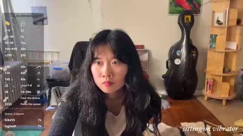 Snapshot of chiloschista chatting on 17, 11, 2025 judith online show from 17, 11, 2025