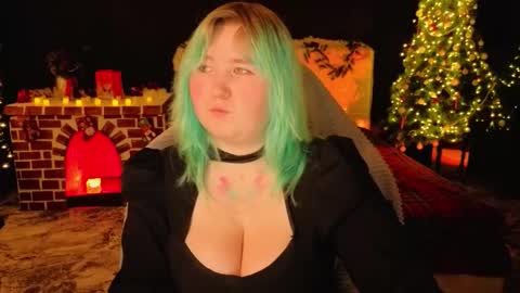 Snapshot of chimberwol chatting on 4, 12, 2025 Chim-Chim online show from 4, 12, 2025