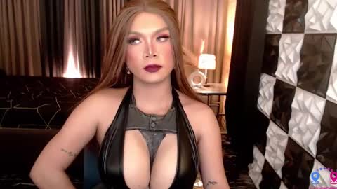 Snapshot of chixfranching chatting on 8, 10, 2025 Franching Lee online show from 8, 10, 2025