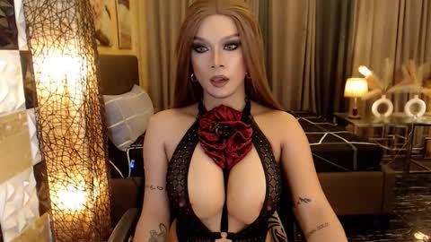 Snapshot of chixfranching chatting on 16, 12, 2025 Franching Lee online show from 16, 12, 2025