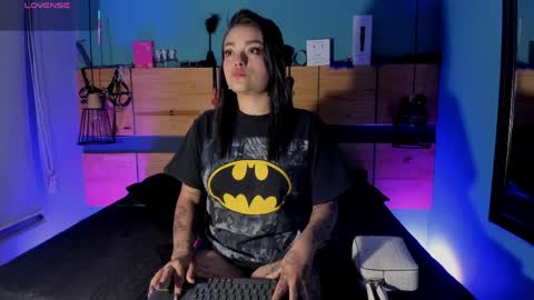 Chloeallennn  online show from 12, 4, 2026