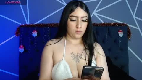 chloe1126_ online show from 17, 12, 2025