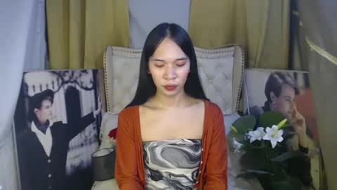 Snapshot of chloe_bilat chatting on 28, 11, 2025 chloe_bilat online show from 28, 11, 2025