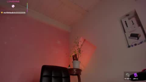 Snapshot of chloe_cooperr chatting on 9, 10, 2025 chloe_cooperr online show from 9, 10, 2025