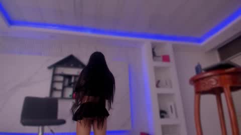 chloe_cooperr online show from 7, 2, 2026