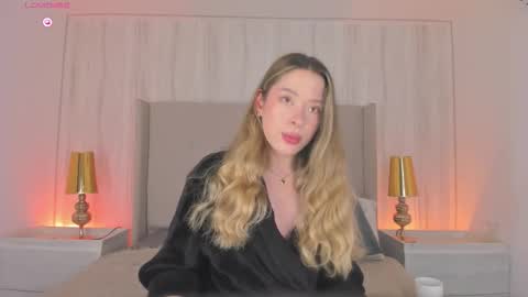 Snapshot of chloe_dee_ chatting on 11, 3, 2026 Chloe online show from 11, 3, 2026