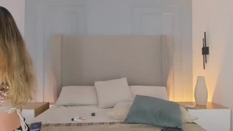 Snapshot of chloe_dee_ chatting on 5, 5, 2026 Chloe online show from 5, 5, 2026
