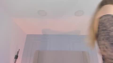 Snapshot of chloe_dee_ chatting on 22, 5, 2026 Chloe online show from 22, 5, 2026