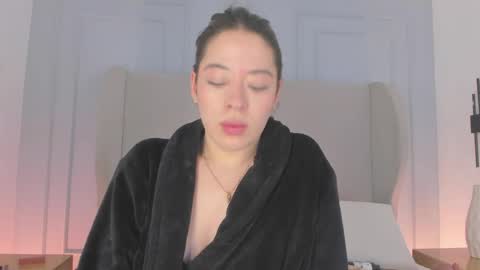 Snapshot of chloe_dee_ chatting on 31, 5, 2026 Chloe online show from 31, 5, 2026