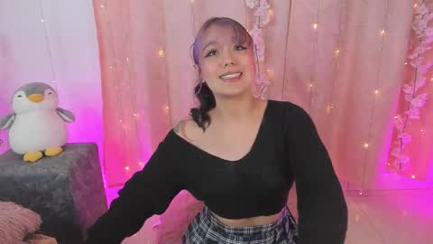 Snapshot of chloe_evans12 chatting on 25, 11, 2025 Chloe online show from 25, 11, 2025