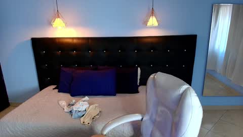 CHLOE online show from 23, 12, 2024