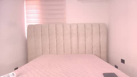 chloe_leroy online show from 21, 11, 2025