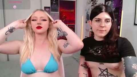 Snapshot of chloe_levine chatting on 8, 2, 2026 Chloe Levine online show from 8, 2, 2026