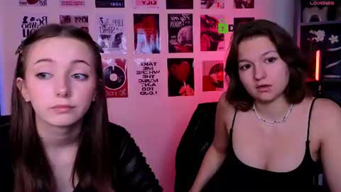 Snapshot of chloe_ley chatting on 13, 7, 2026 chloe_ley online show from 13, 7, 2026