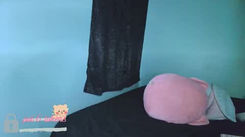 Snapshot of chloe_maia1 chatting on 10, 11, 2025 AMY online show from 10, 11, 2025