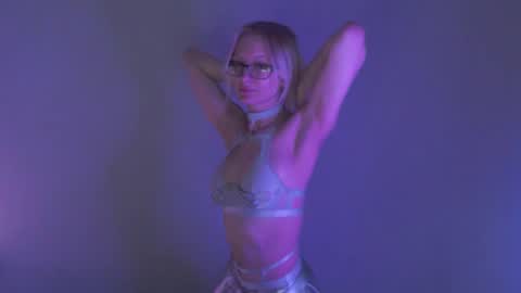 chloe_meomeo online show from 15, 12, 2025