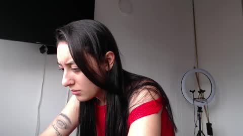Snapshot of chloe_vahos chatting on 7, 5, 2026 Chloe online show from 7, 5, 2026